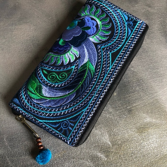 Embroidered Blue Feather Graphic Wallet / Clutch - Picture 3 of 8